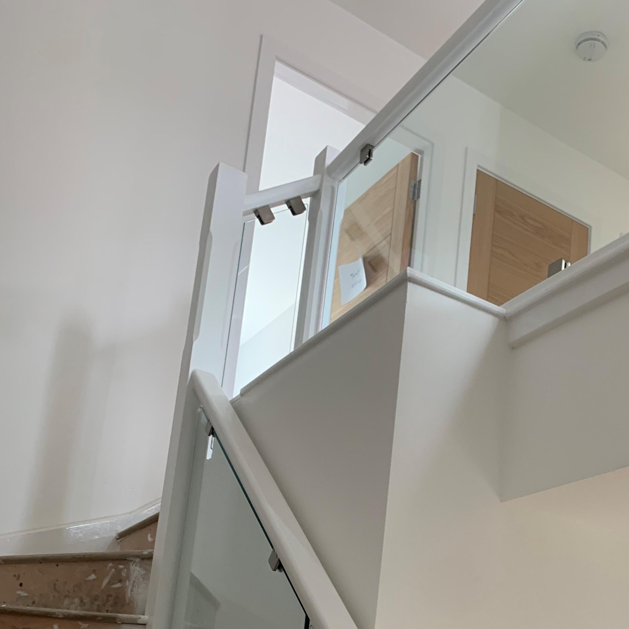 Modern glass balustrade finish