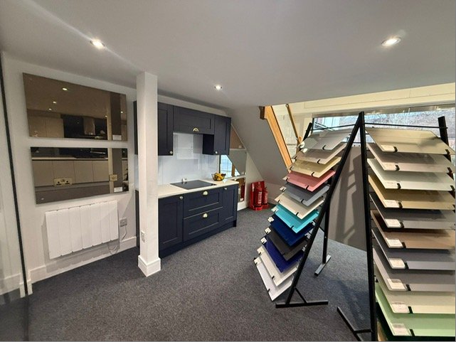 Take glass samples home from Manchester showroom